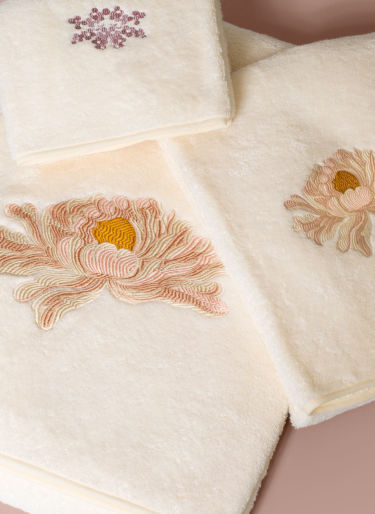 luxury embroidered bath towels