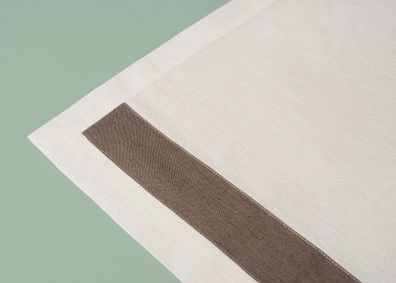 detail designer table linen