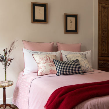 pink designer bedding